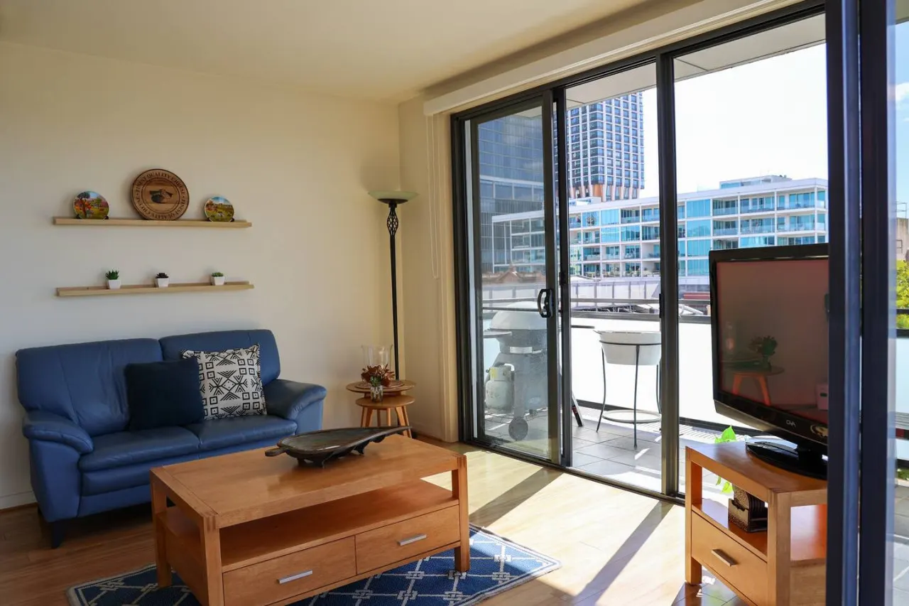 The East-Ender 1BR Balcony City View 12