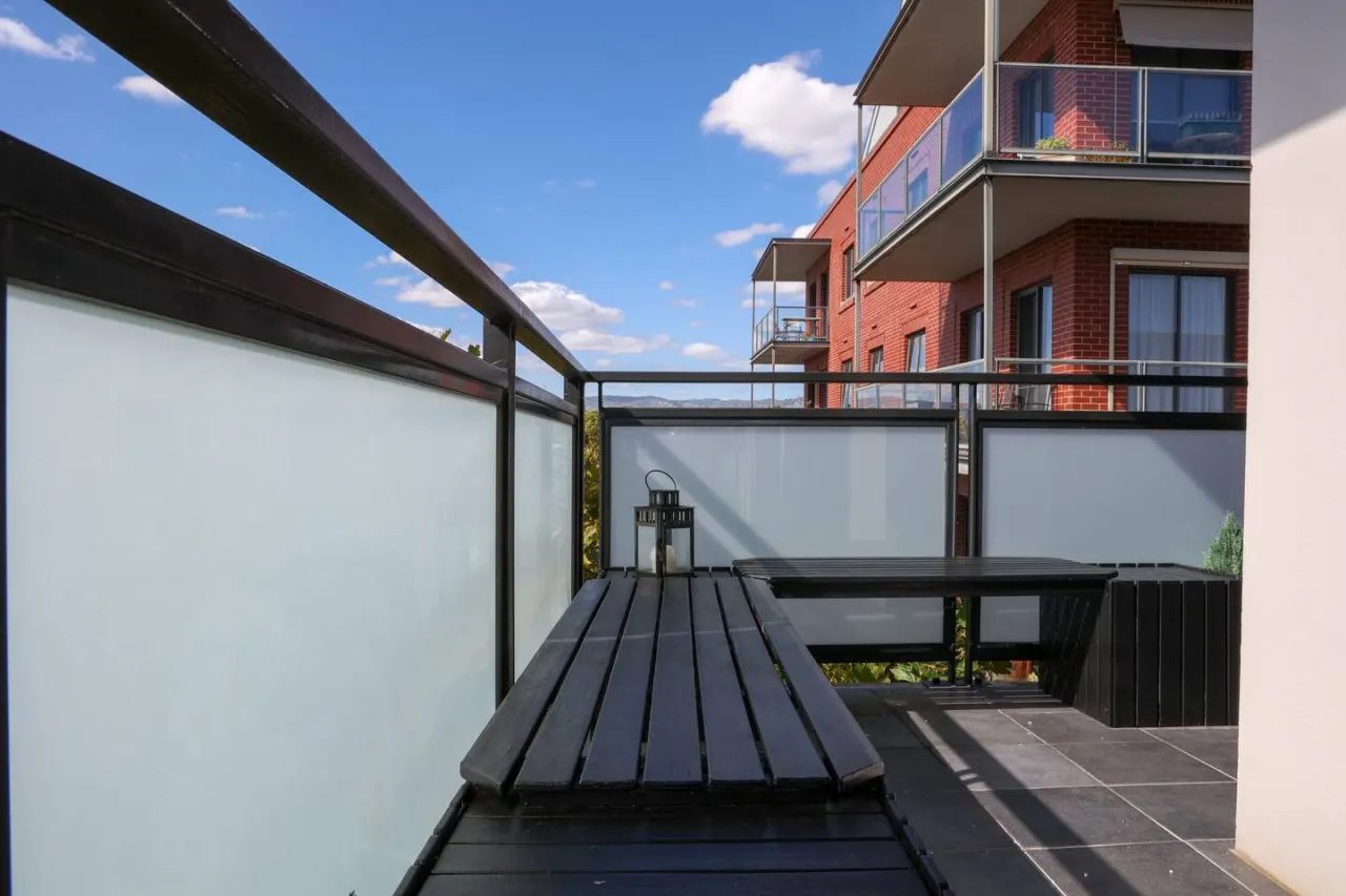 The East-Ender 1BR Balcony City View 17