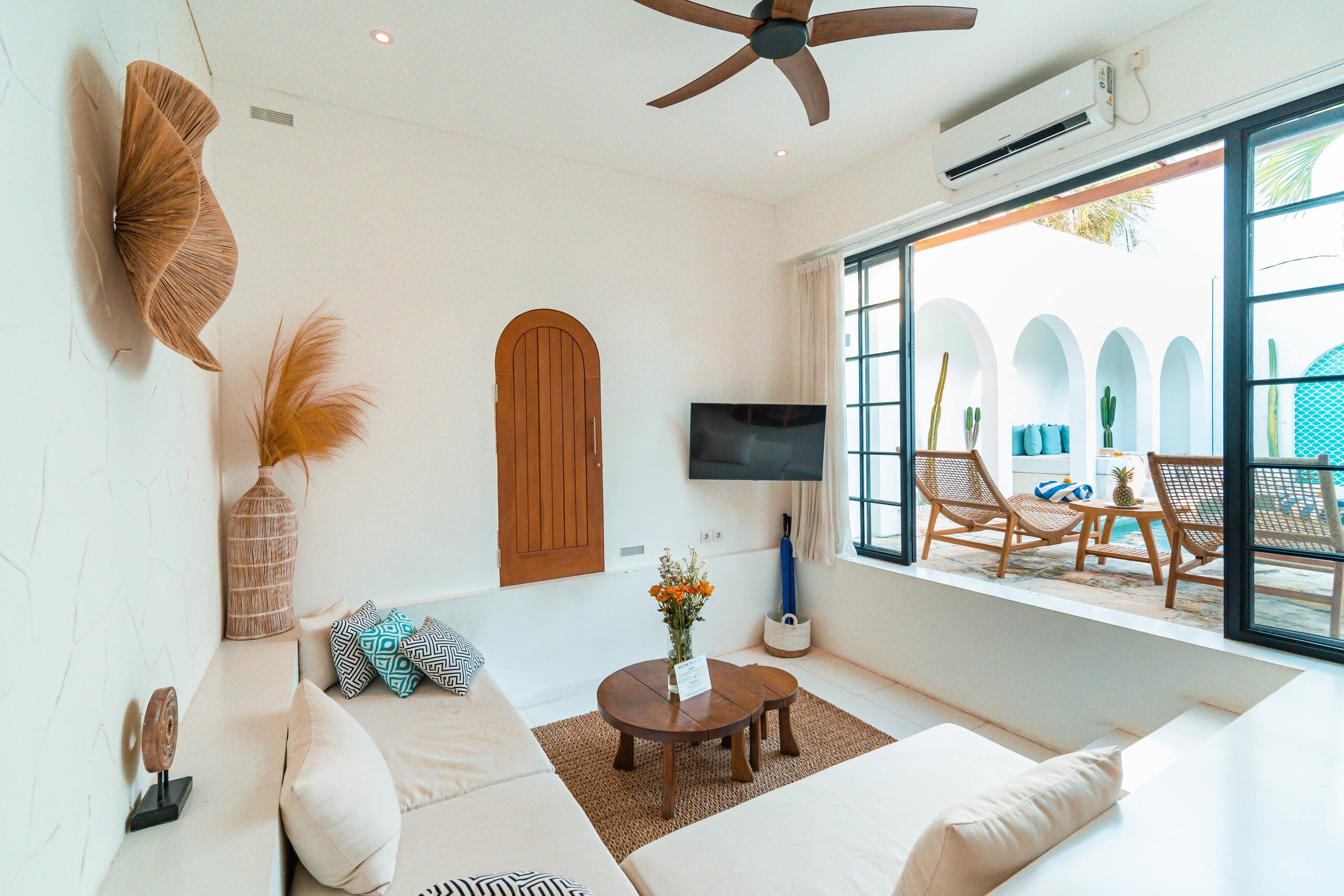 Romantic Designer Villa in Canggu, Bali 9