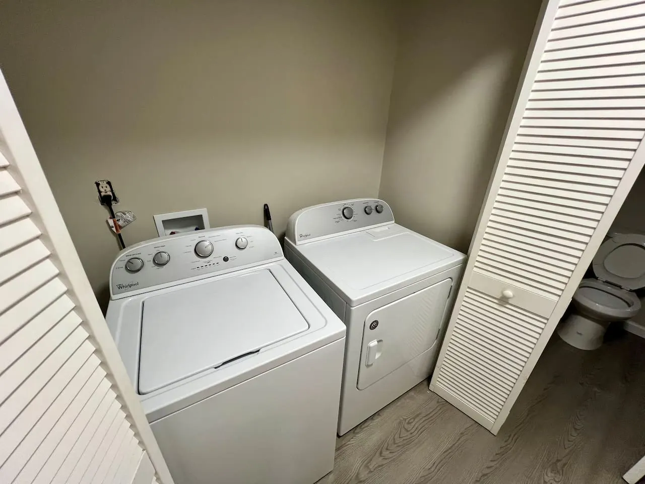 2 Bedroom 2 Bath - Broad on the Green 8