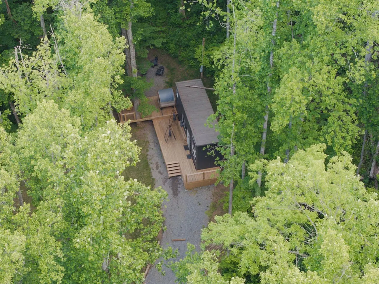 Peaceful Hideaway Sauna, Fireplace, Fenced Yard 7