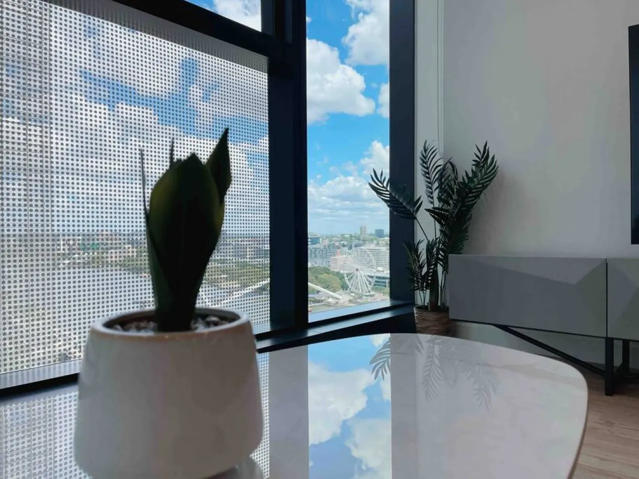 CBD Luxury River View 1Bed Apt The One 11