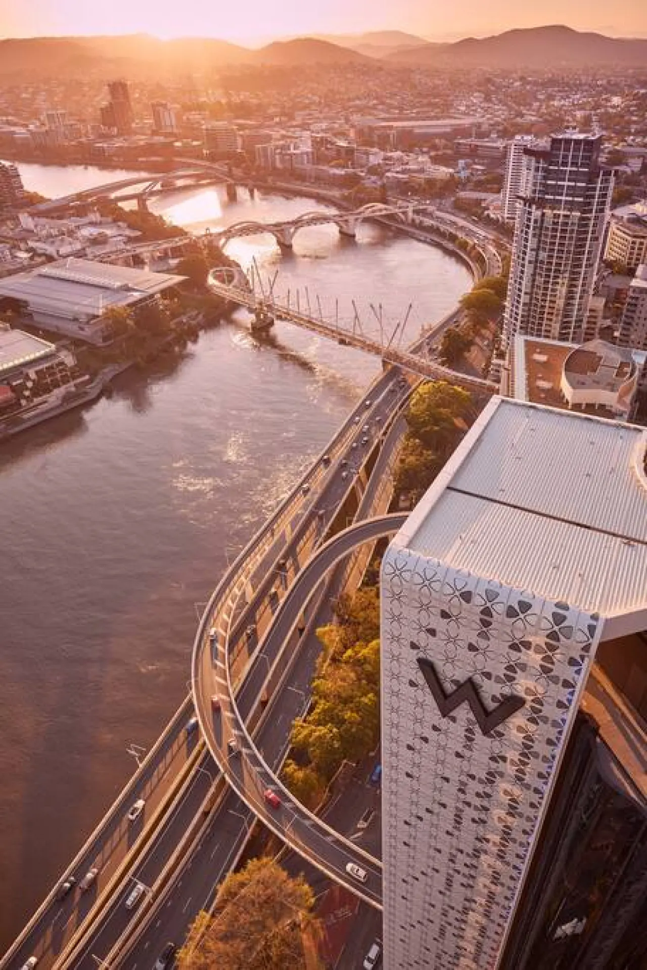 CBD Luxury River View 1Bed Apt The One 16