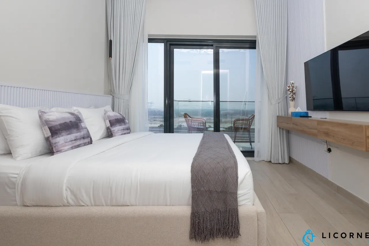 Modern Contemporary Studio in Azizi Riviera 17