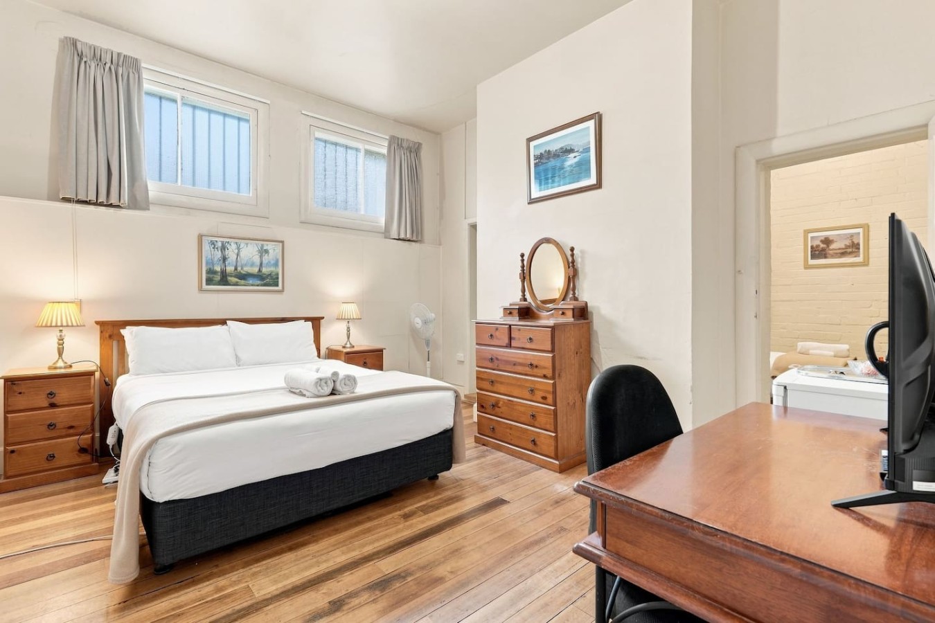Edinburgh Family + Ensuite | Hobart CBD