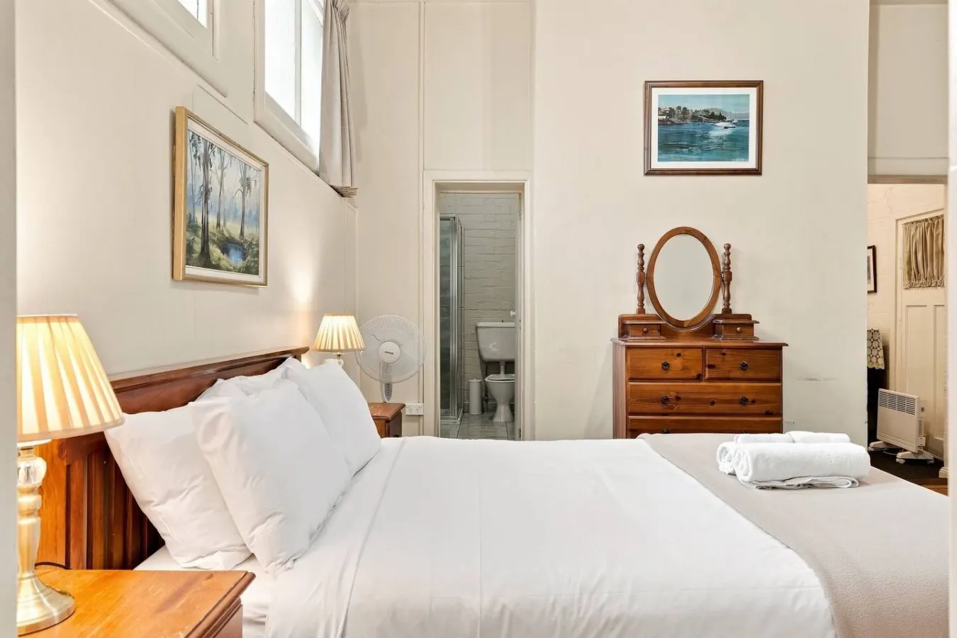 Edinburgh Family + Ensuite Hobart CBD 11