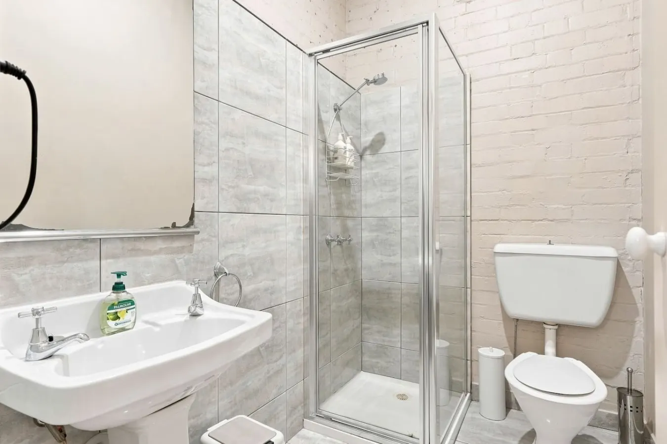 Edinburgh Family + Ensuite Hobart CBD 13