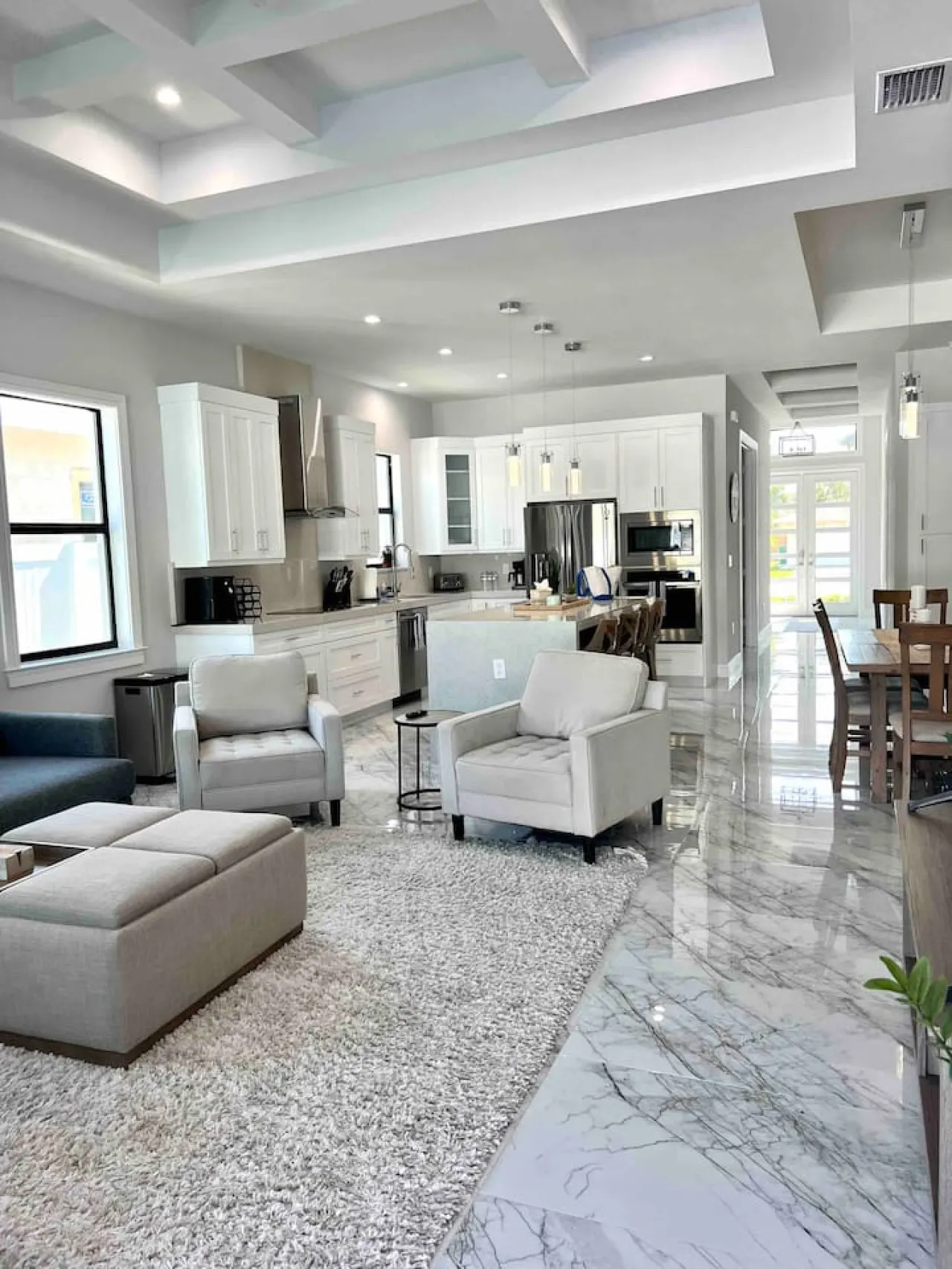 Gigi’s Beach House 16