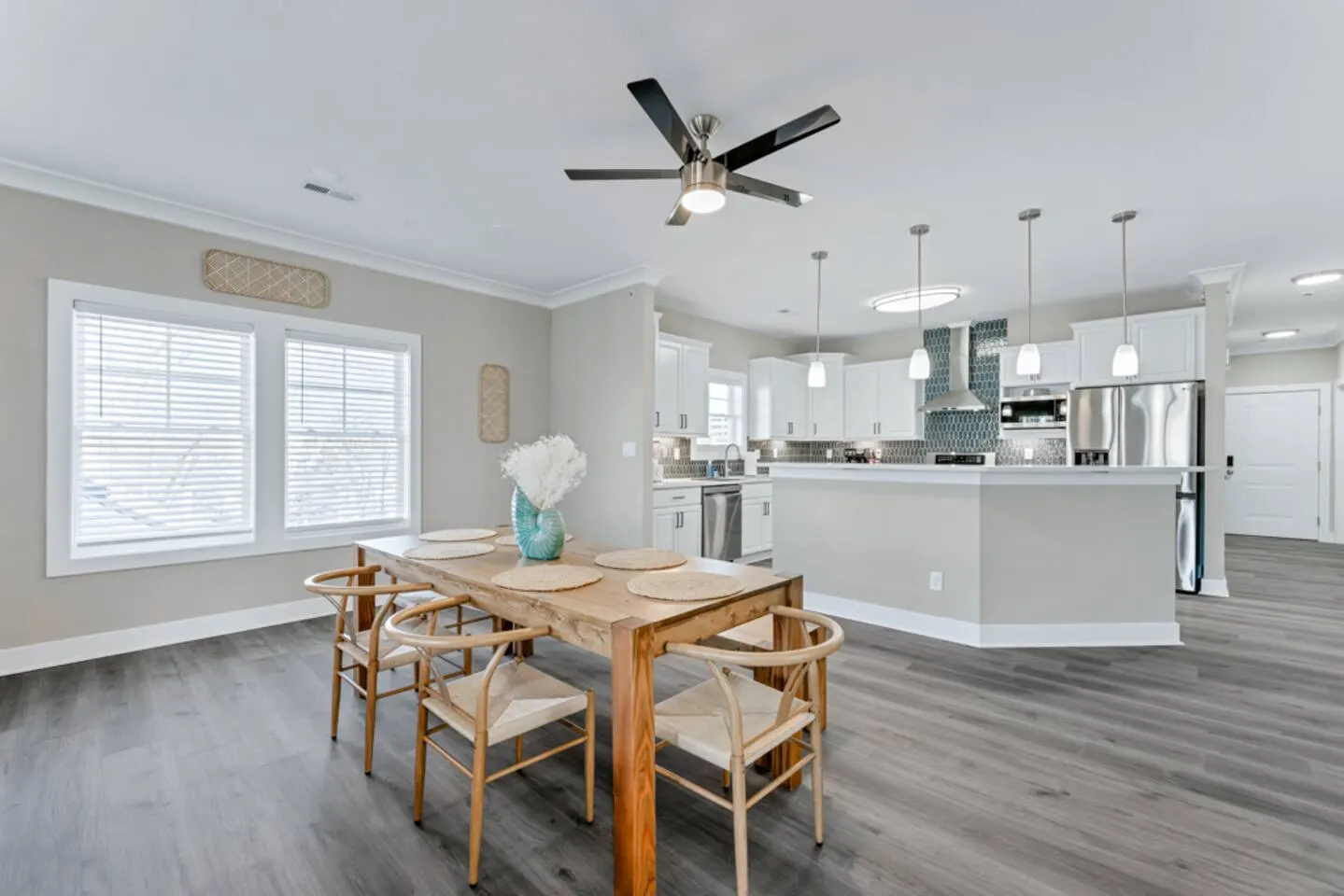 ViBe District 4BR Condo Walk to Beach + Elevator 11