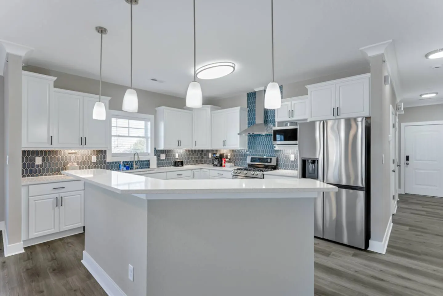 ViBe District 4BR Condo Walk to Beach + Elevator 13