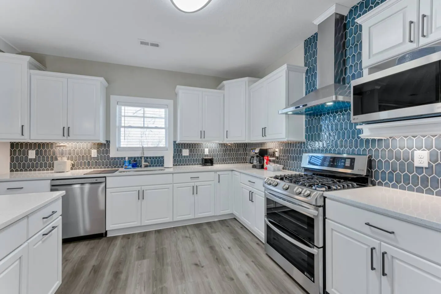 ViBe District 4BR Condo Walk to Beach + Elevator 15