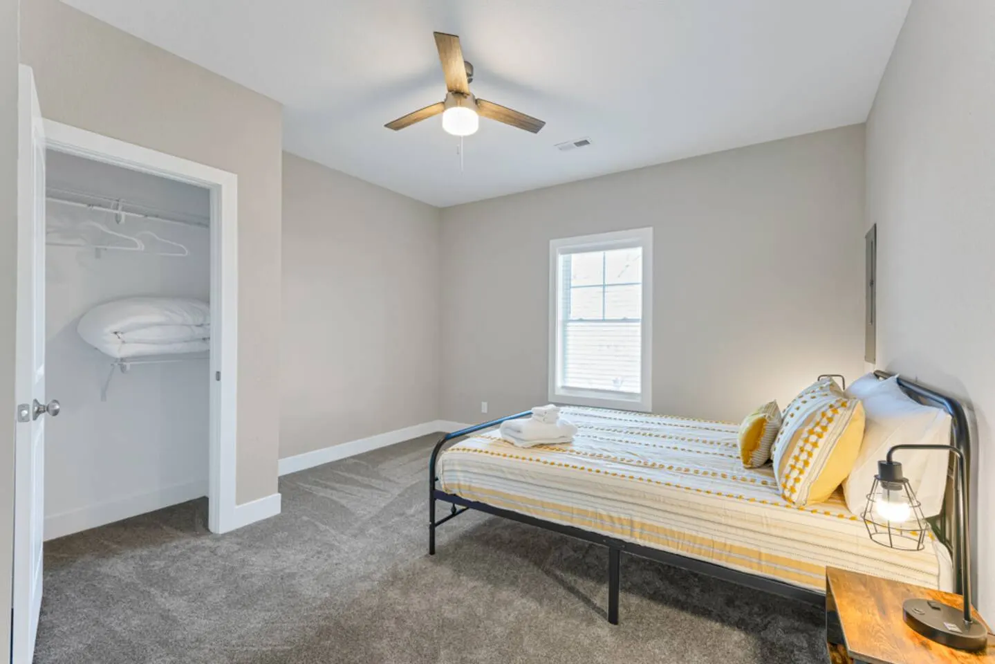 ViBe District 4BR Condo Walk to Beach + Elevator 17