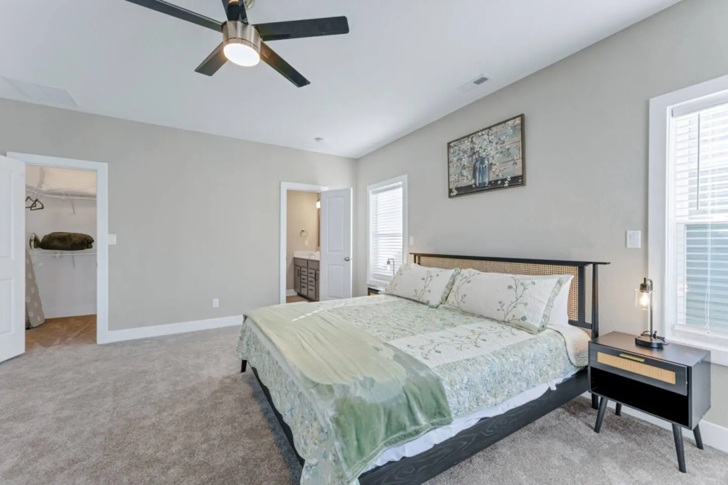 ViBe District 4BR Condo Walk to Beach + Elevator 18