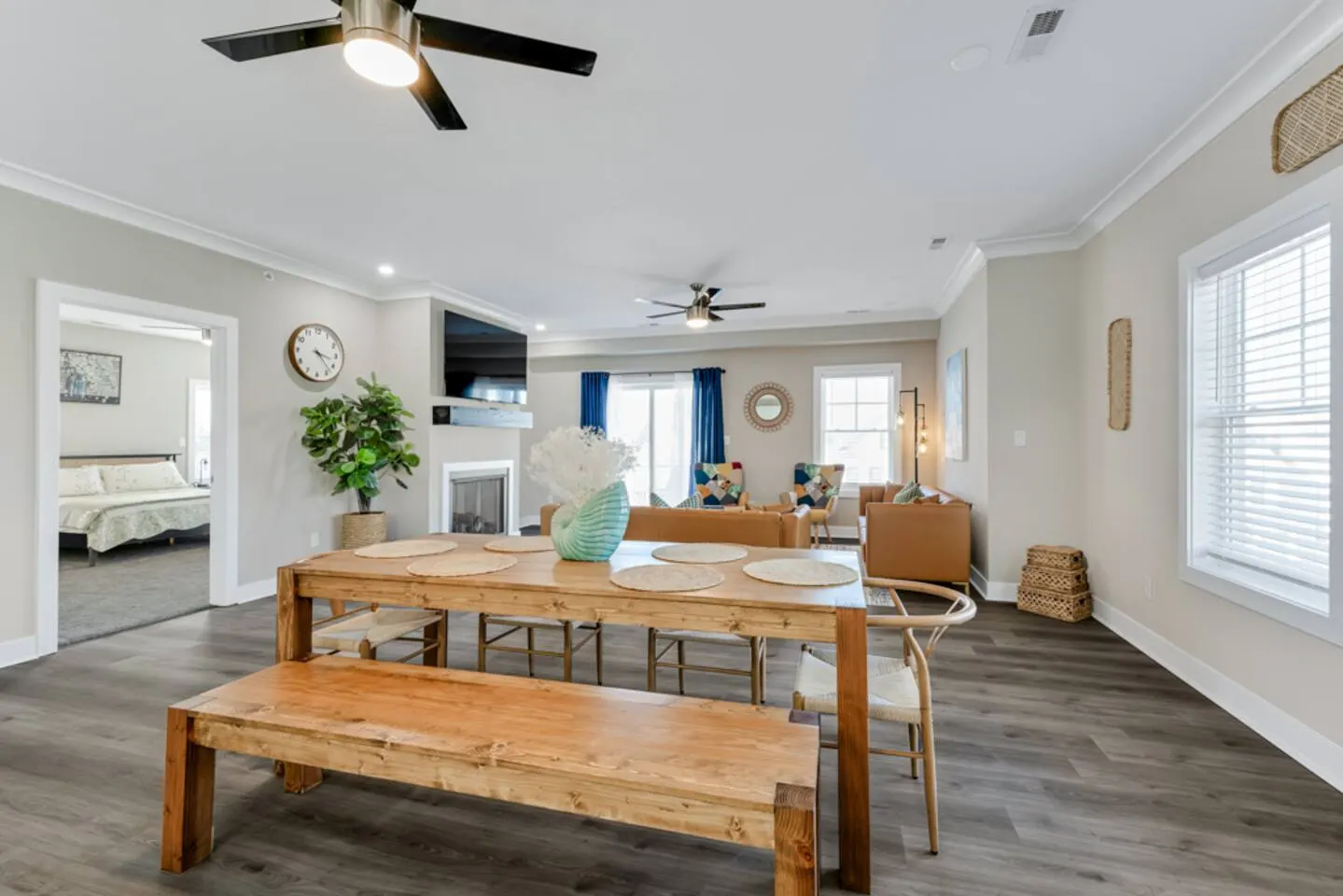 ViBe District 4BR Condo Walk to Beach + Elevator 3