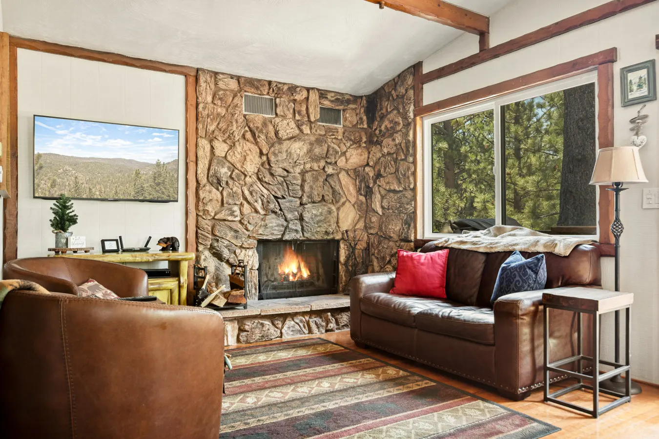 Monterey Log Lair with Pool Table - Slope Views — foto 2