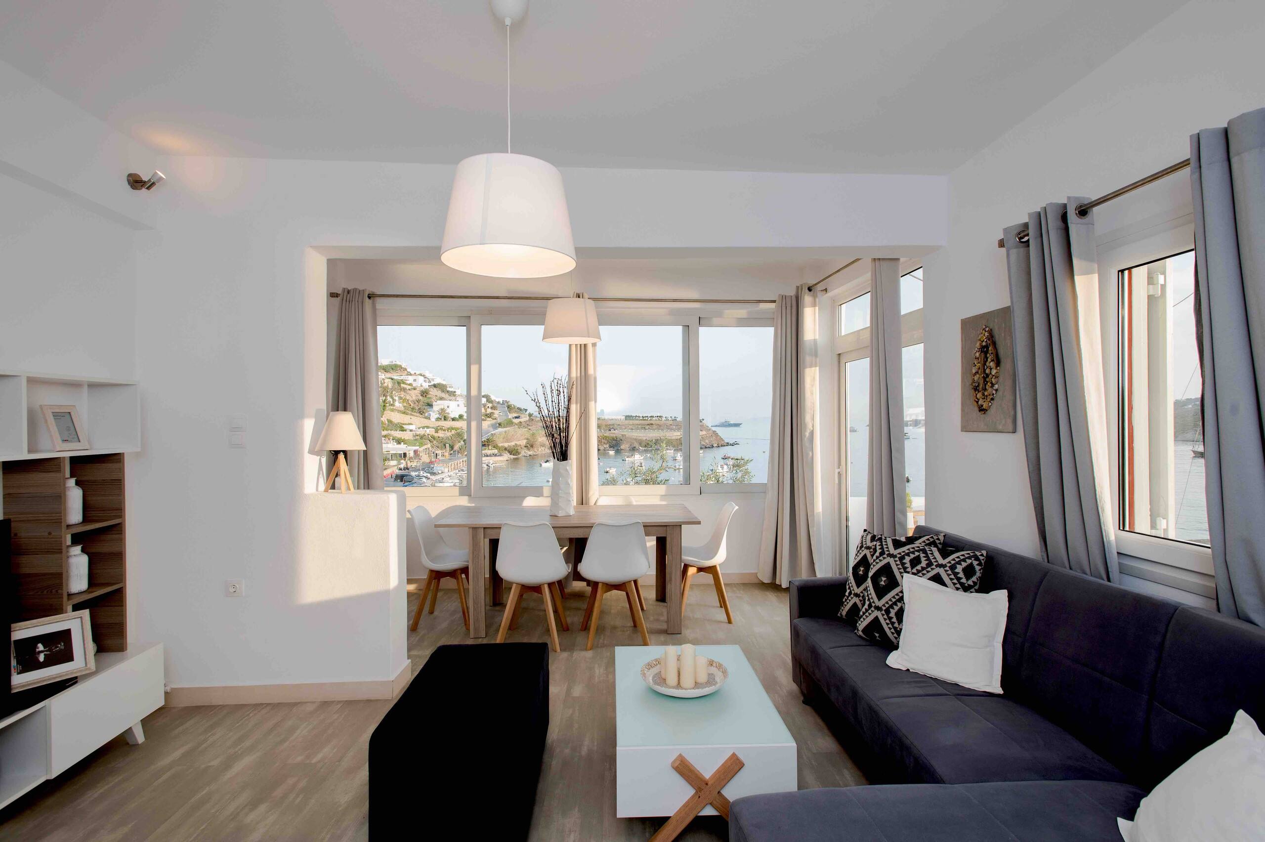 Endless BLUE BeachFront +Terrace + Jacuzzi+Parking 31