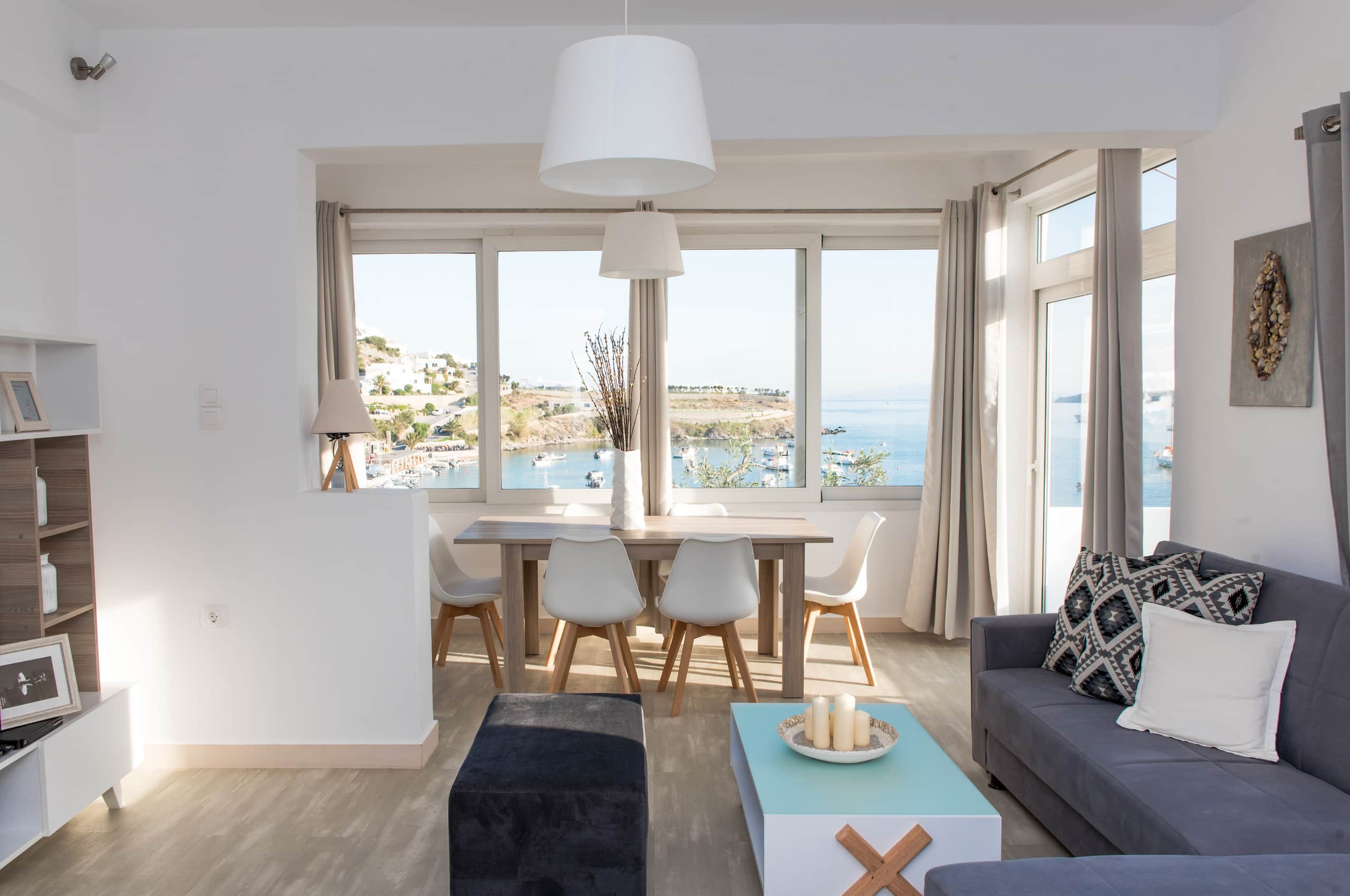 Endless BLUE BeachFront +Terrace + Jacuzzi+Parking 30