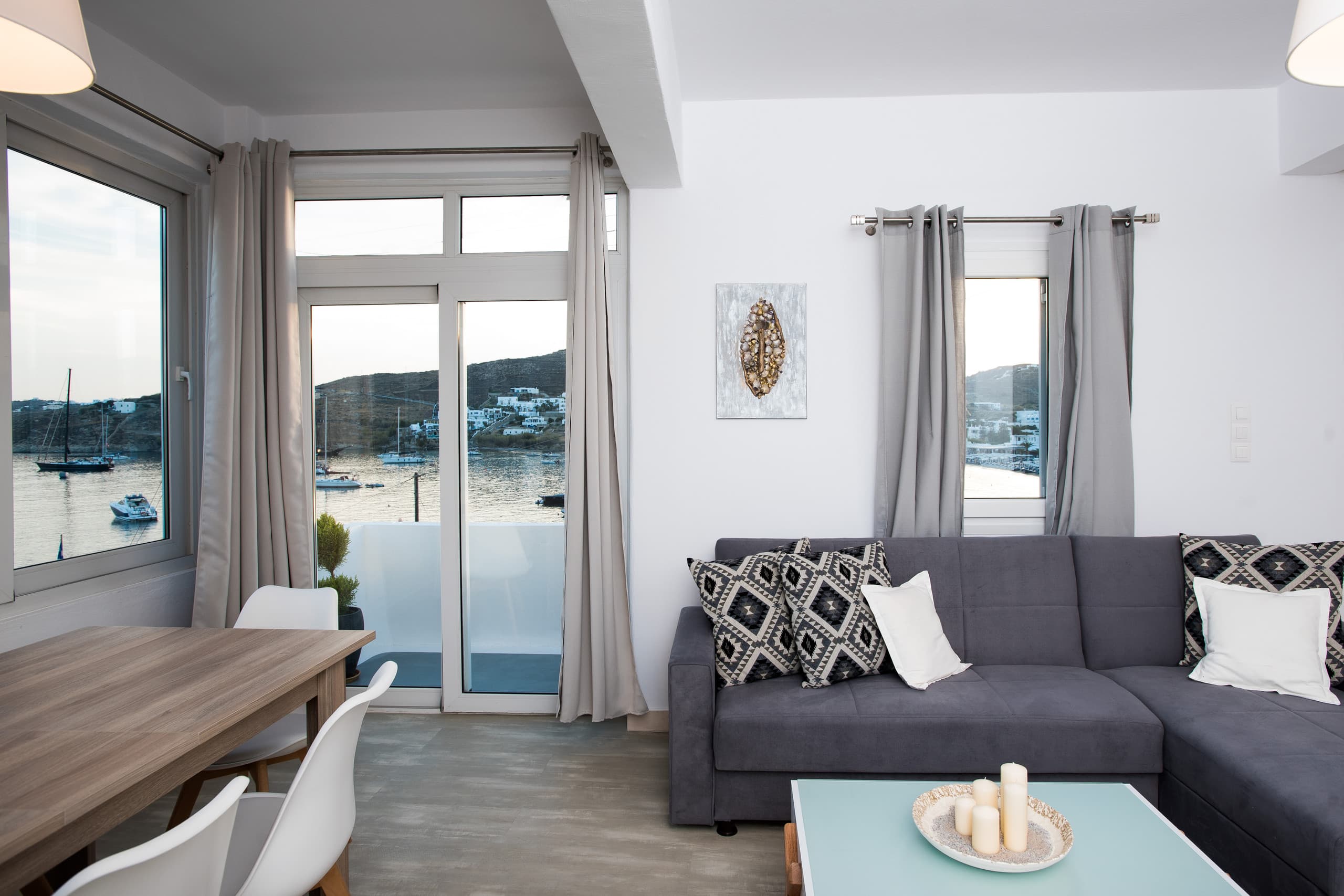 Endless BLUE BeachFront +Terrace + Jacuzzi+Parking 12