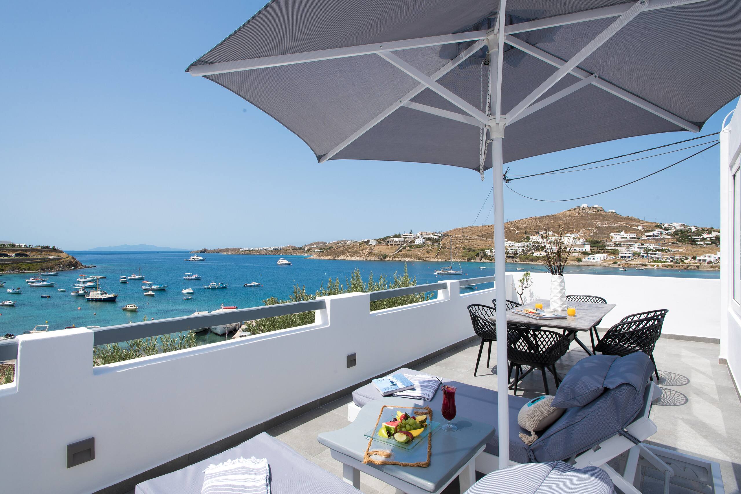 Endless BLUE BeachFront +Terrace + Jacuzzi+Parking 6
