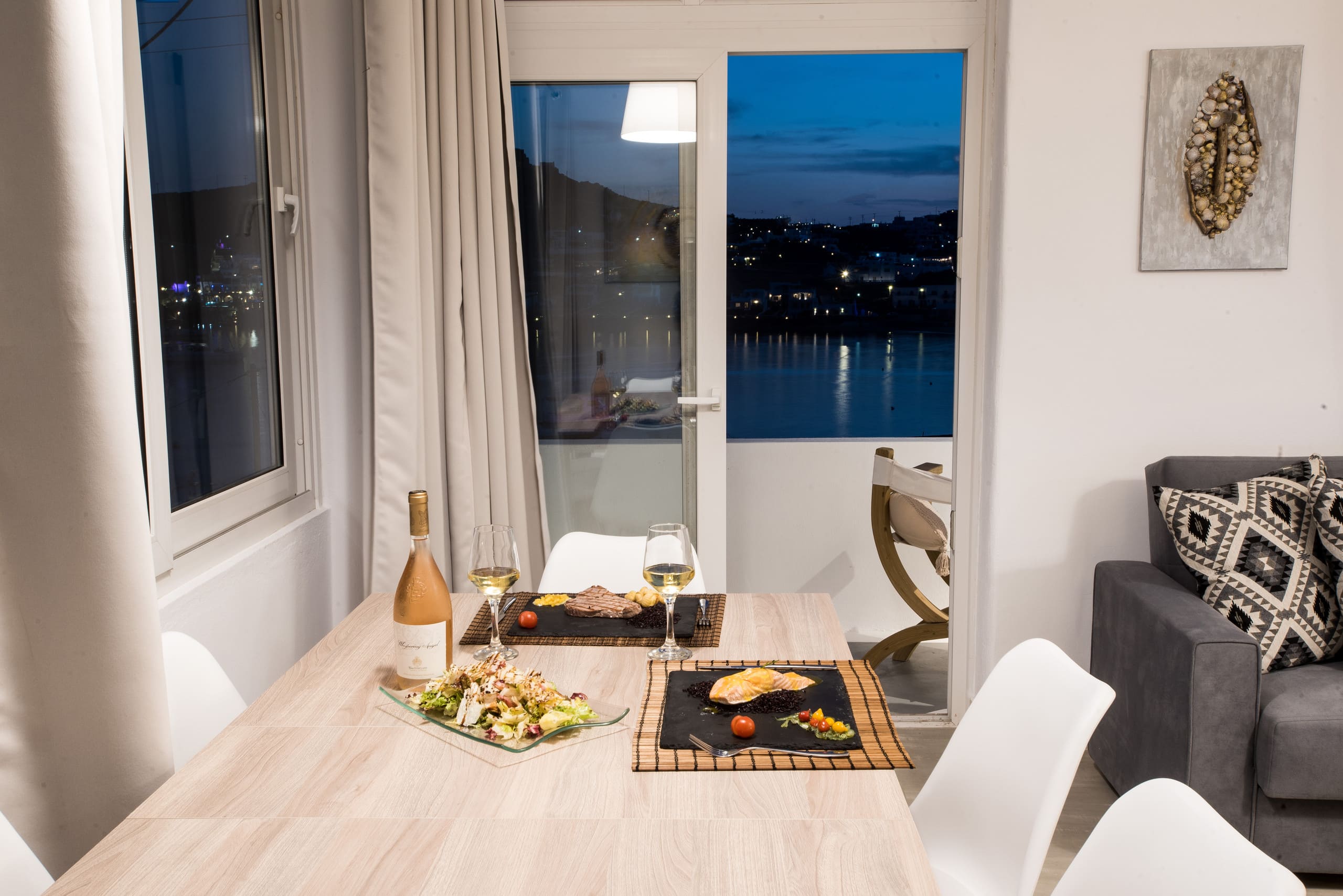Endless BLUE BeachFront +Terrace + Jacuzzi+Parking 17