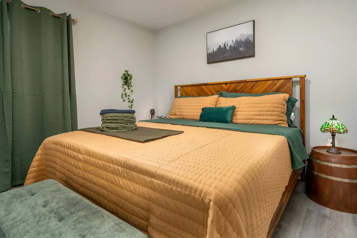 Hobbiton Charm 2 BR Townhouse — photo 2