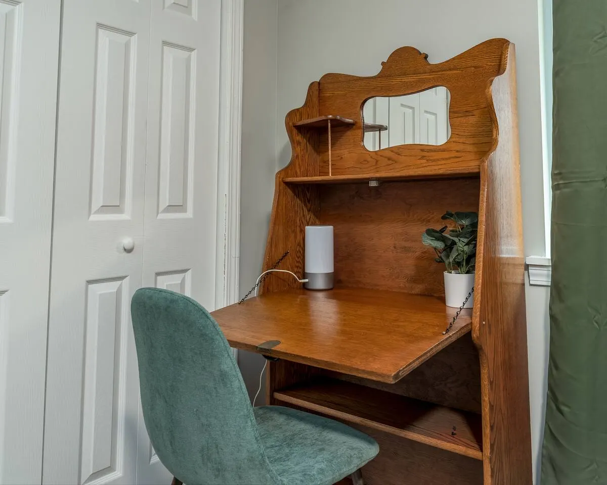 Hobbiton Charm 2 BR Townhouse 18