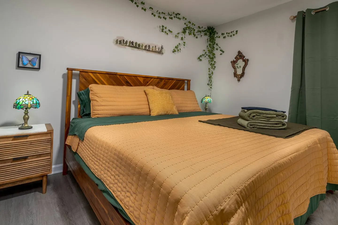 Hobbiton Charm 2 BR Townhouse — photo 3