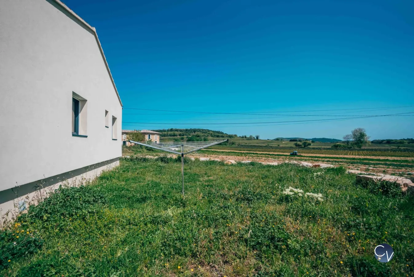 Maison neuve avec piscine, au milieu des vignes 8