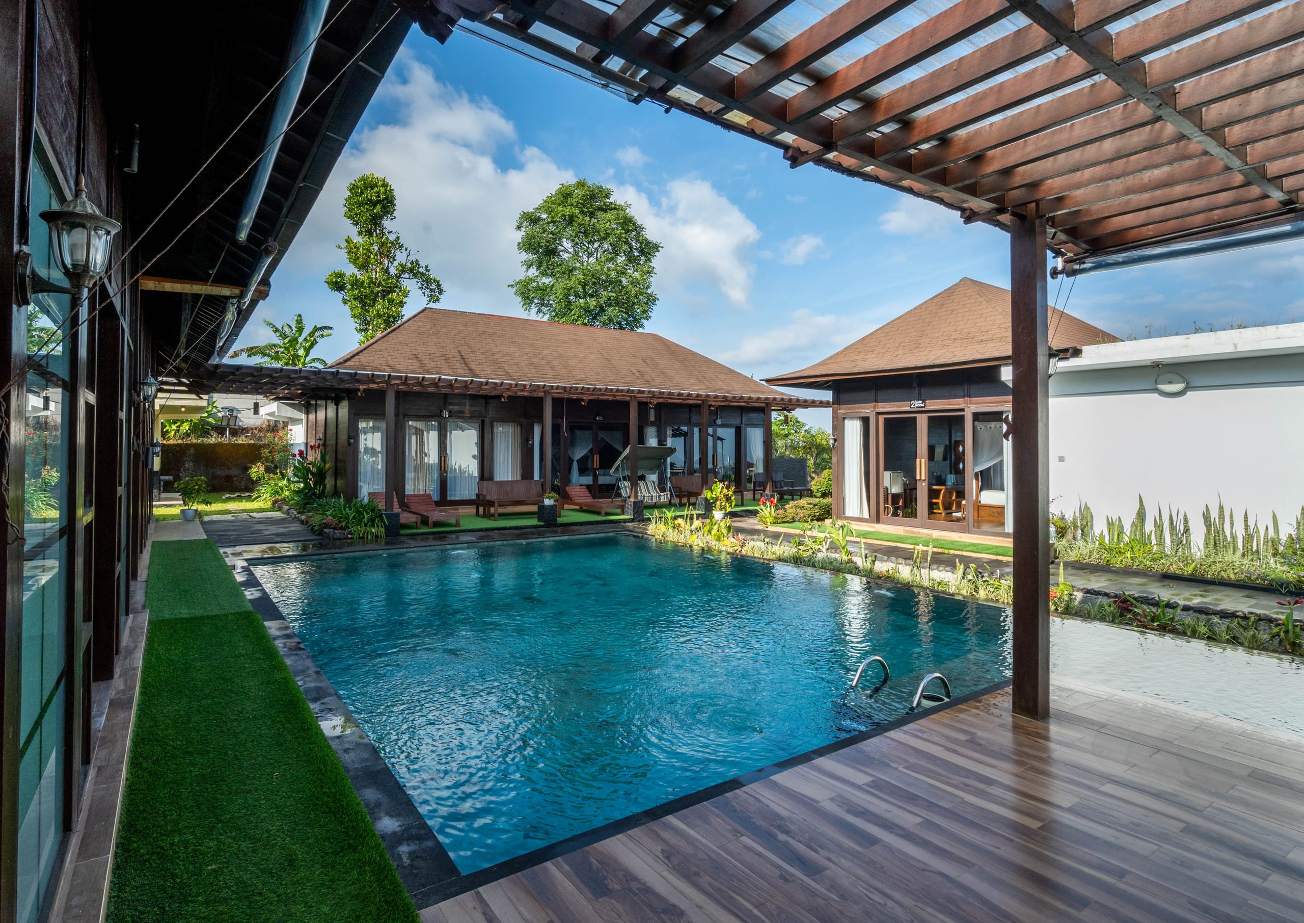 Luxury villa in Munduk Bali with Private Jacuzzi — photo 2