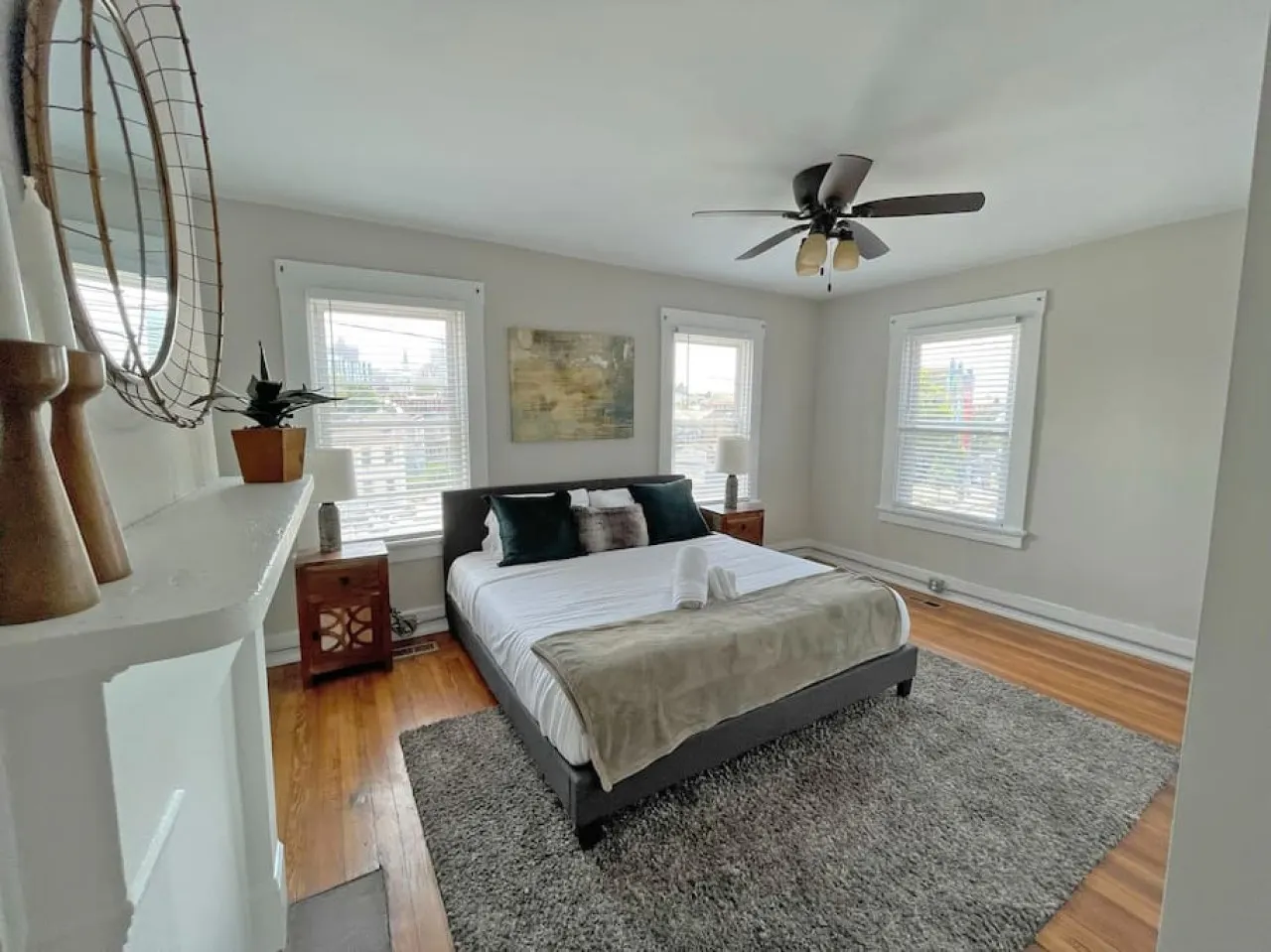 Beams of natural light in a walkable 2-bdrm condo 9