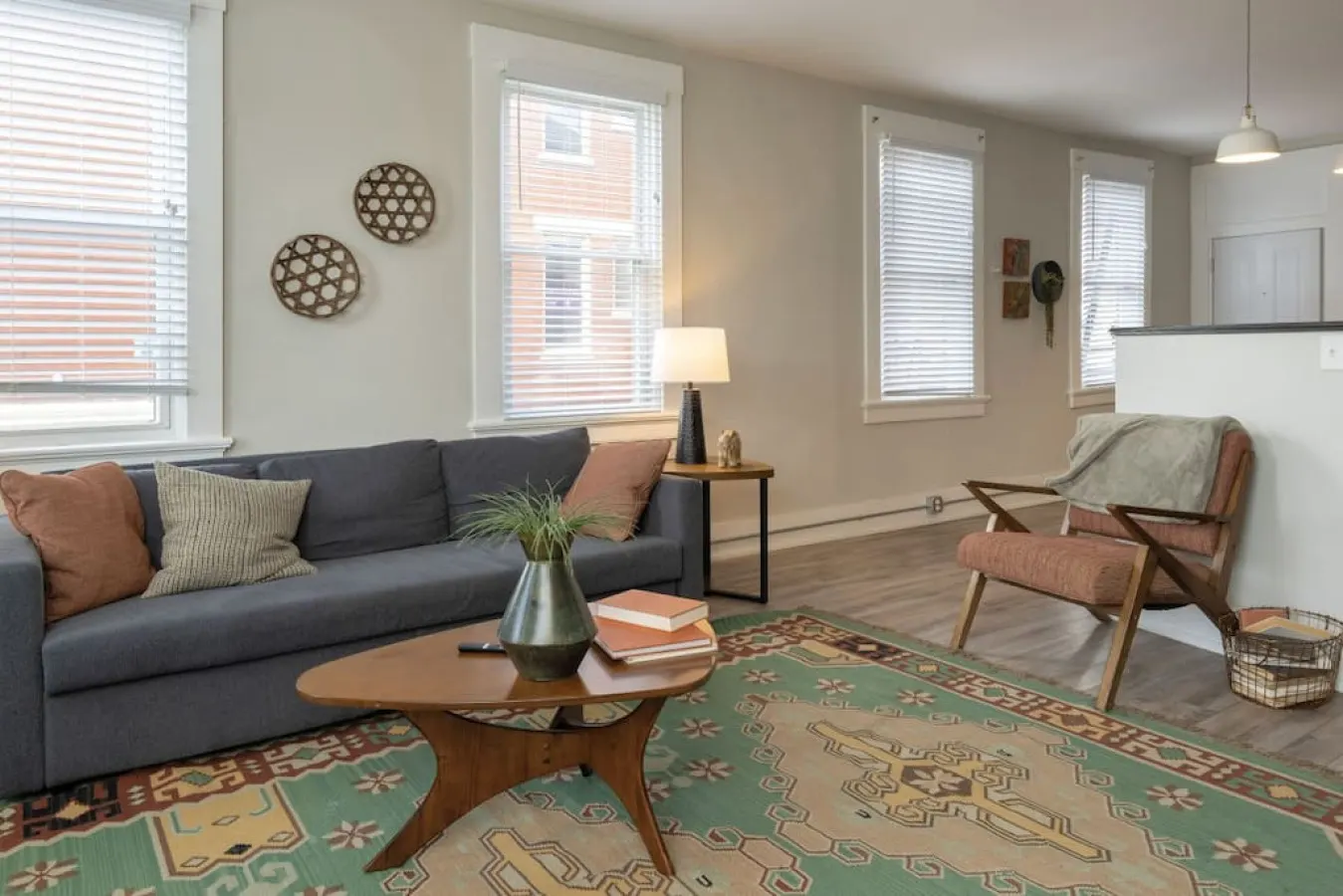 Beams of natural light in a walkable 2-bdrm condo 6