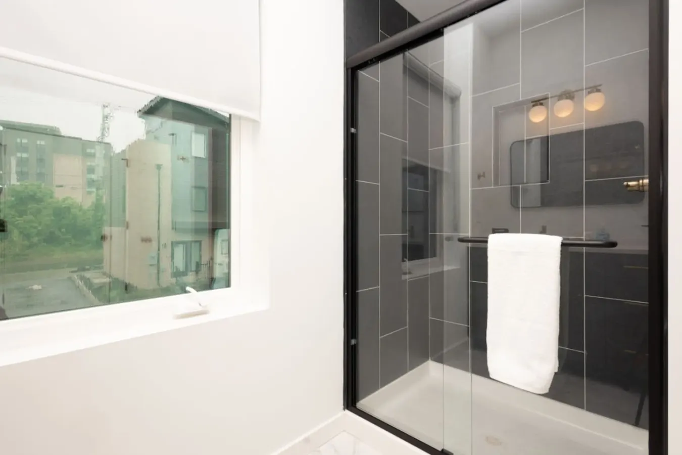 SoKno Townhouse w/Rooftop ~ 1 Mile to Campus & DT 9