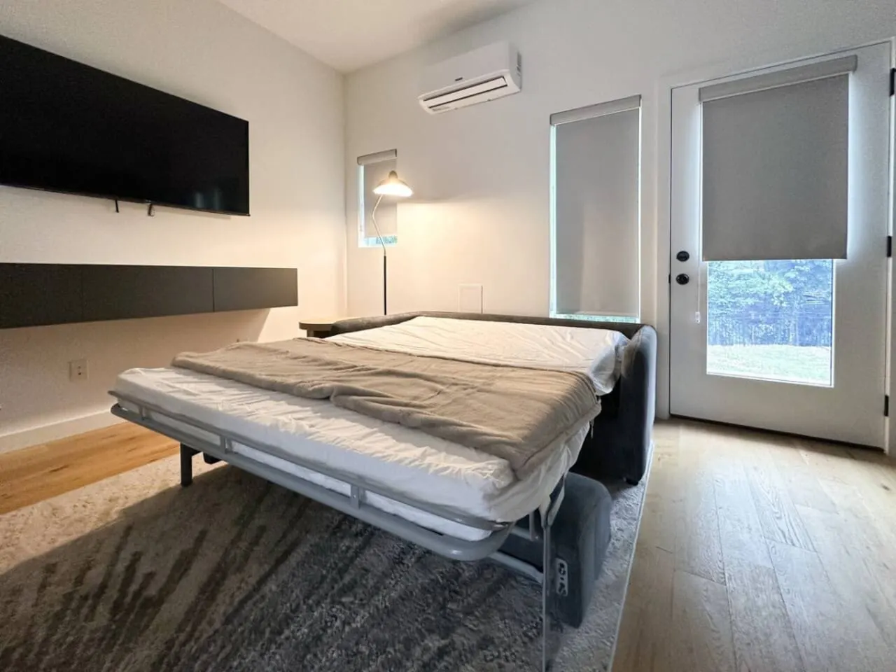 SoKno Townhouse w/Rooftop ~ 1 Mile to Campus & DT 12