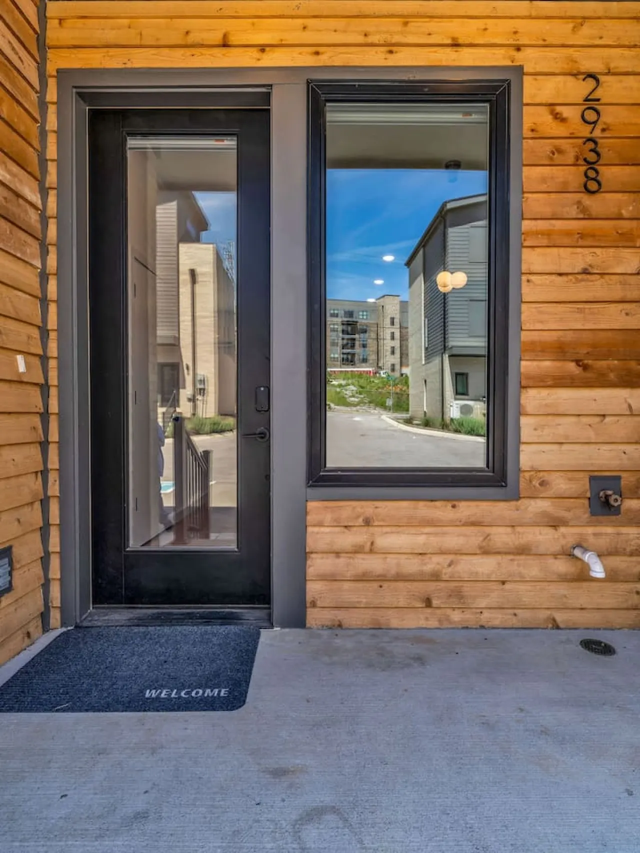 SoKno Townhouse w/Rooftop ~ 1 Mile to Campus & DT 13