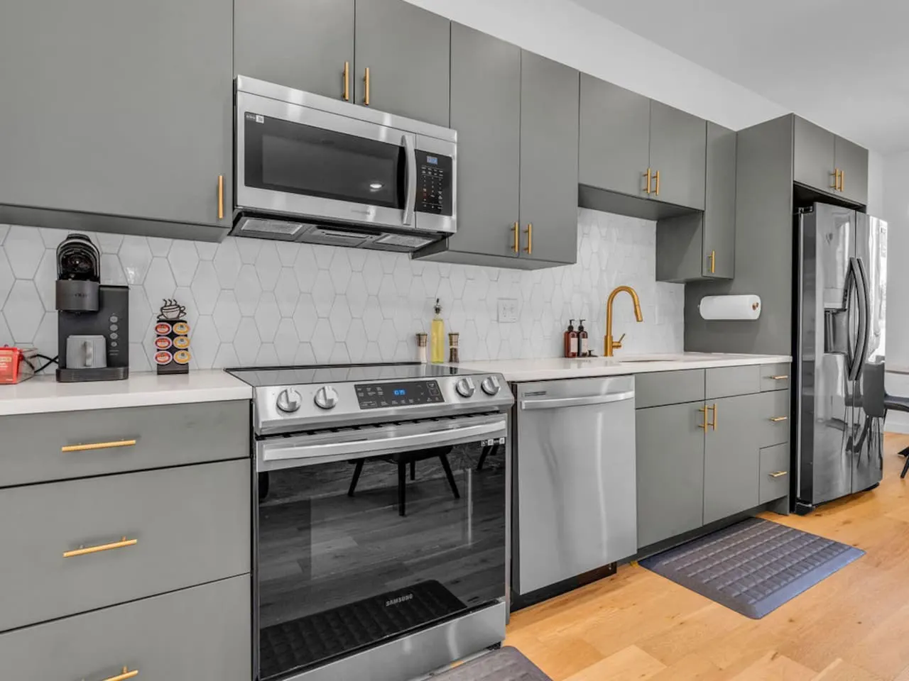 SoKno Townhouse w/Rooftop ~ 1 Mile to Campus & DT 14