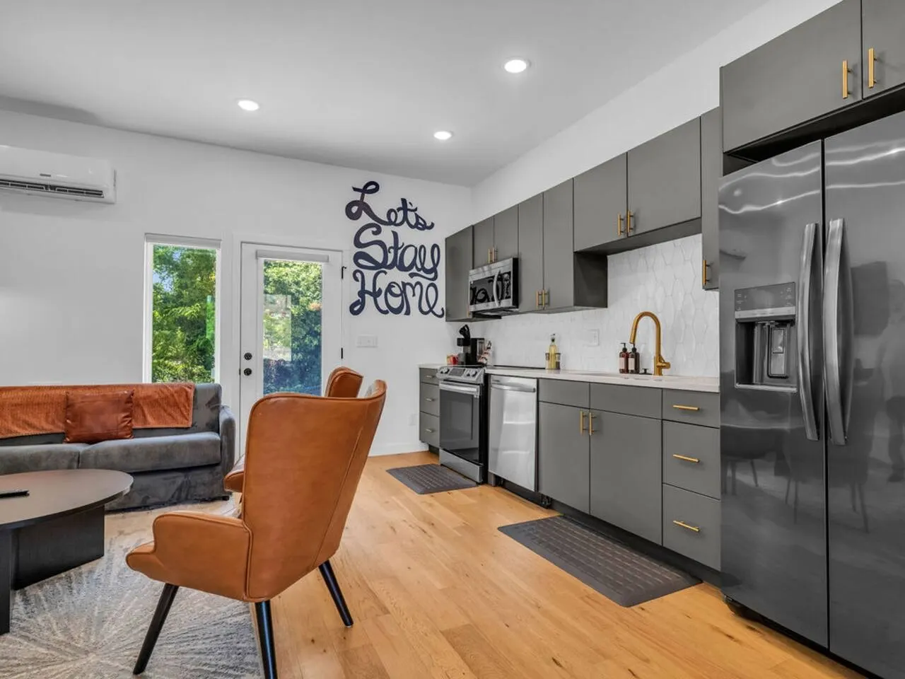 SoKno Townhouse w/Rooftop ~ 1 Mile to Campus & DT 15
