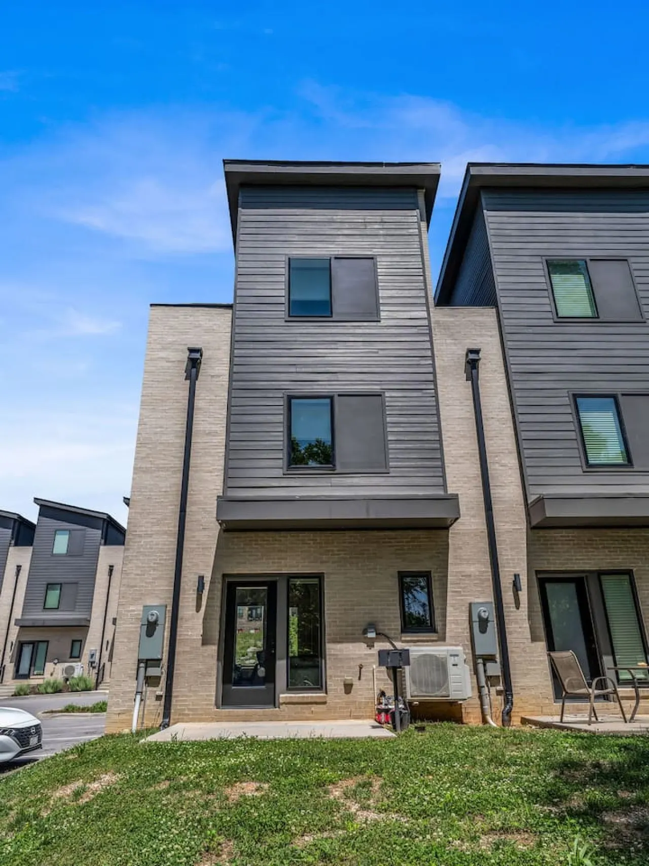 SoKno Townhouse w/Rooftop ~ 1 Mile to Campus & DT 20