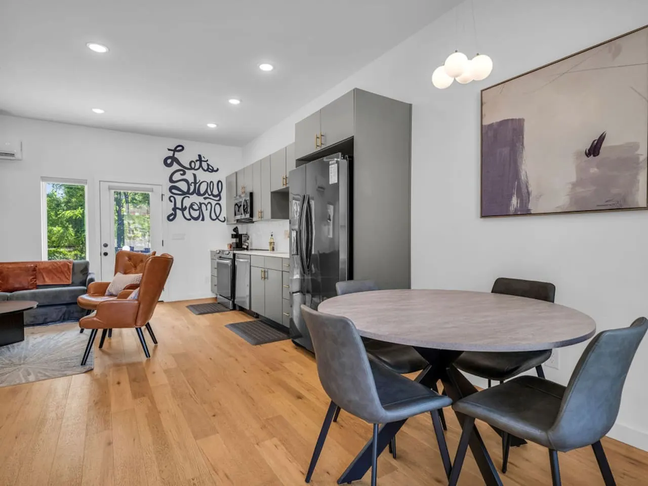 SoKno Townhouse w/Rooftop ~ 1 Mile to Campus & DT — photo 3