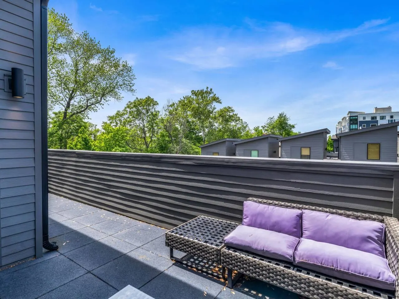 SoKno Townhouse w/Rooftop ~ 1 Mile to Campus & DT 6
