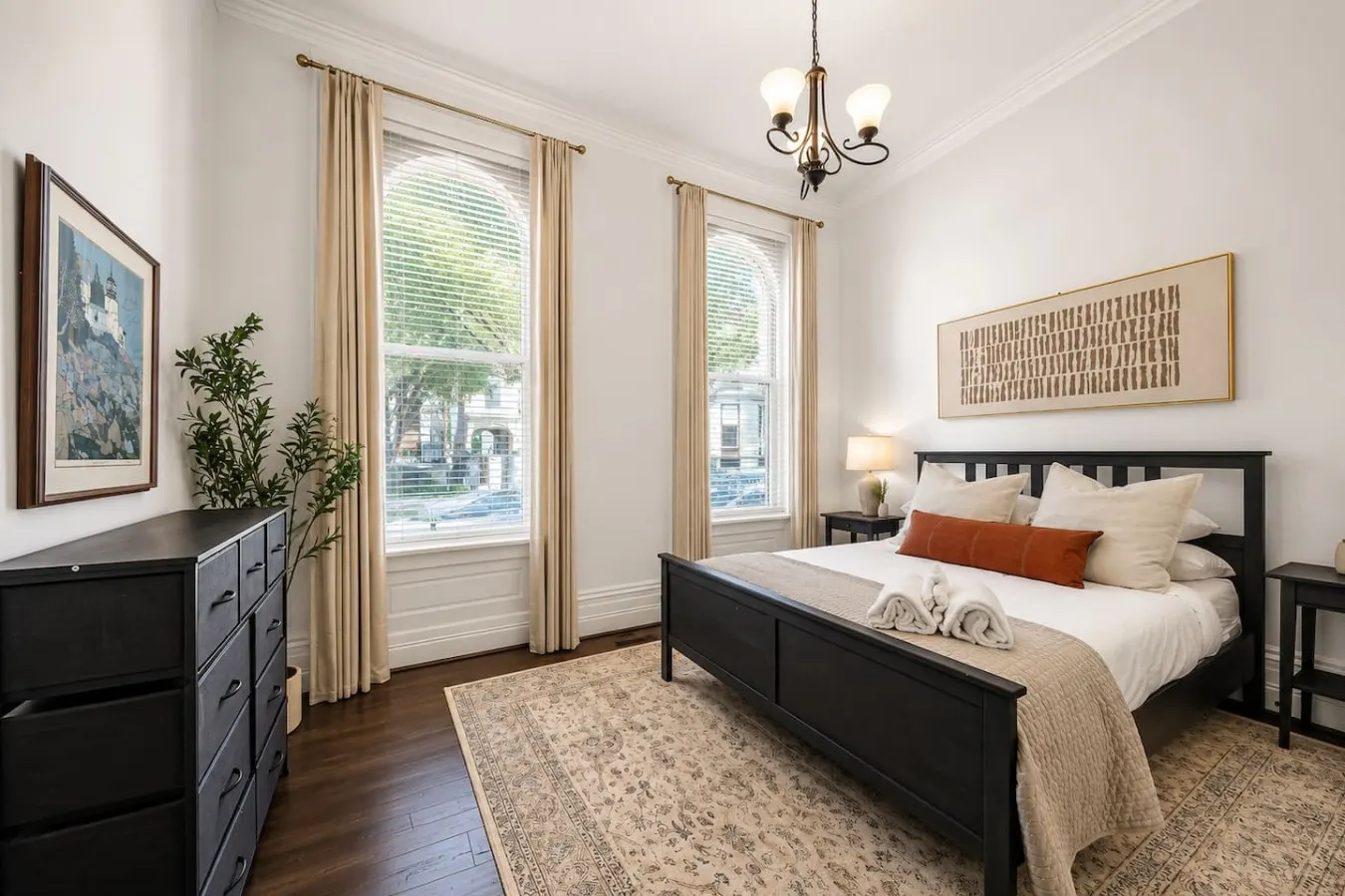 2BR / 2Ba Home + Stadiums near Downtown, OTR