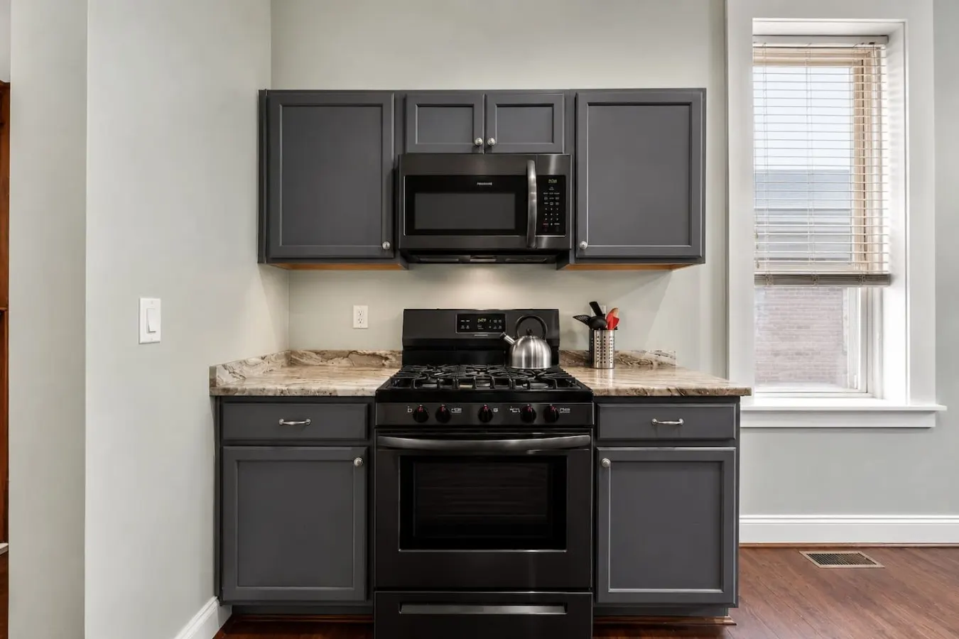 2BR / 2Ba Home + Stadiums near Downtown, OTR 13