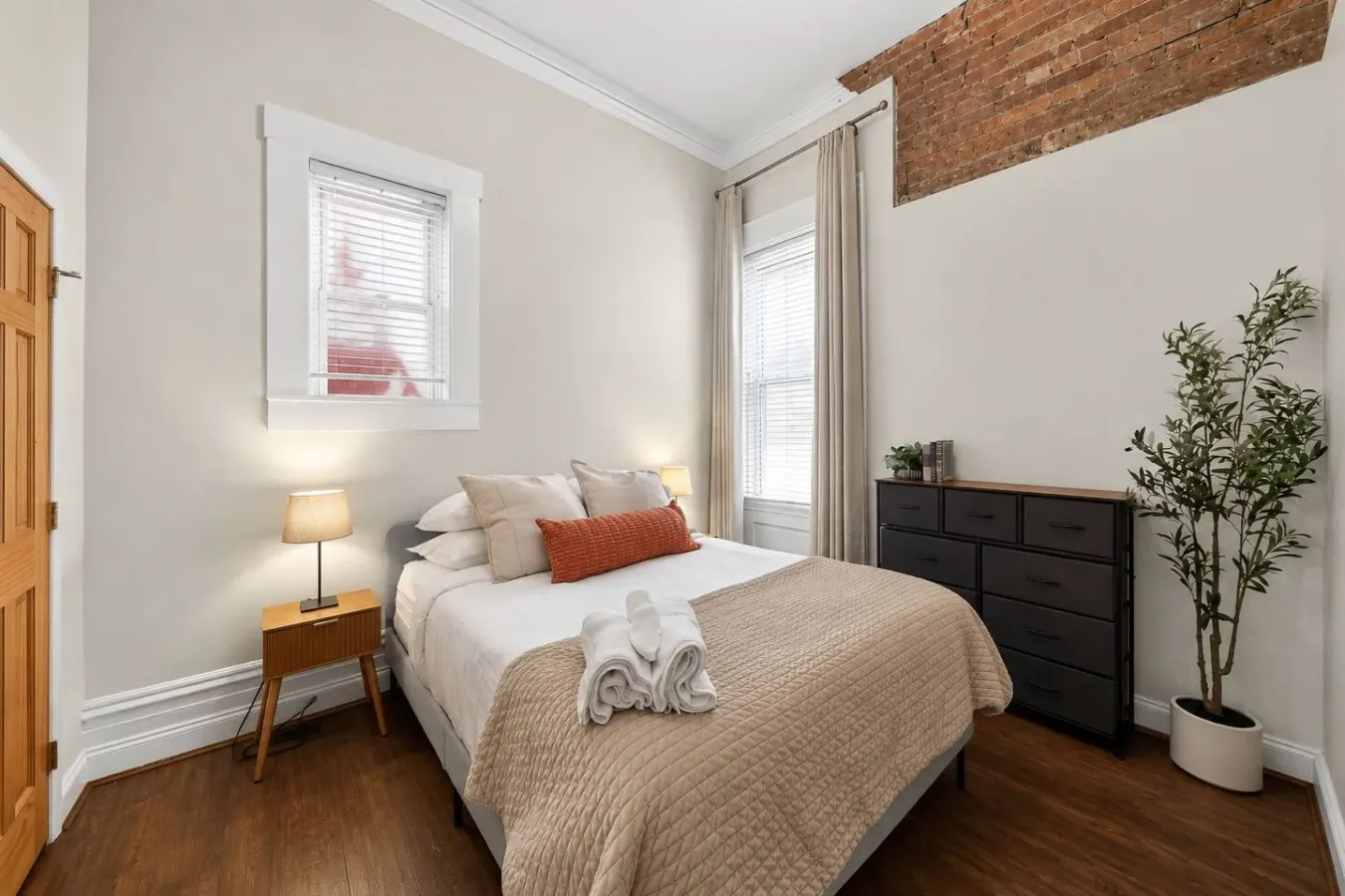 2BR / 2Ba Home + Stadiums near Downtown, OTR 16