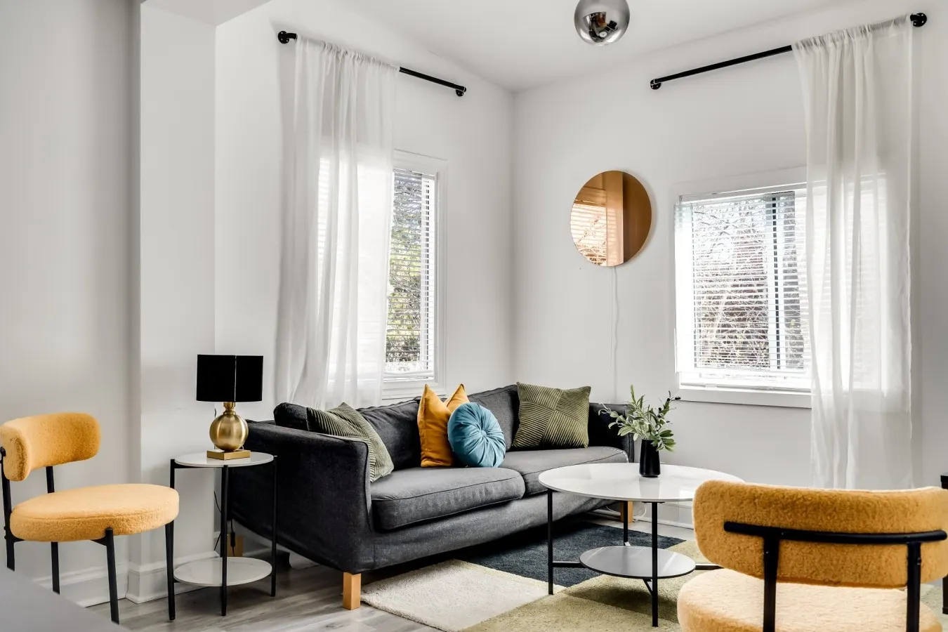 Bright 3BR Suite - East Ottawa - Monthly Stays