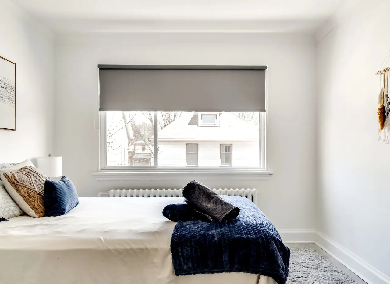Bright 3BR Suite - East Ottawa - Monthly Stays — photo 3