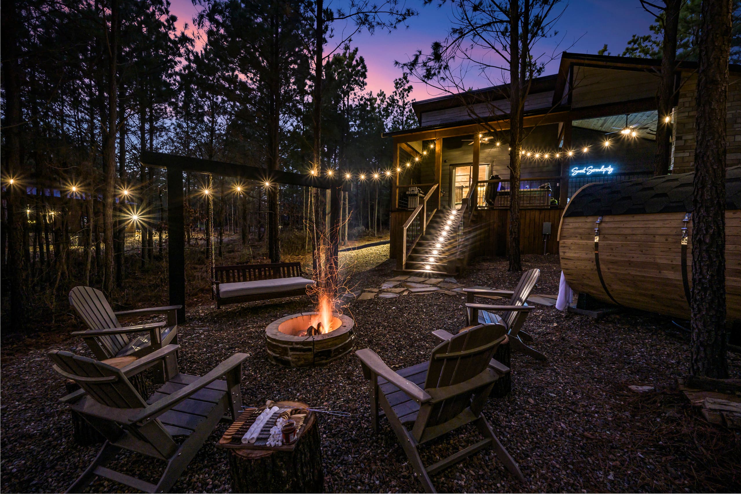 Romantic Escape (Sauna, Soaking Tub & Hot Tub)