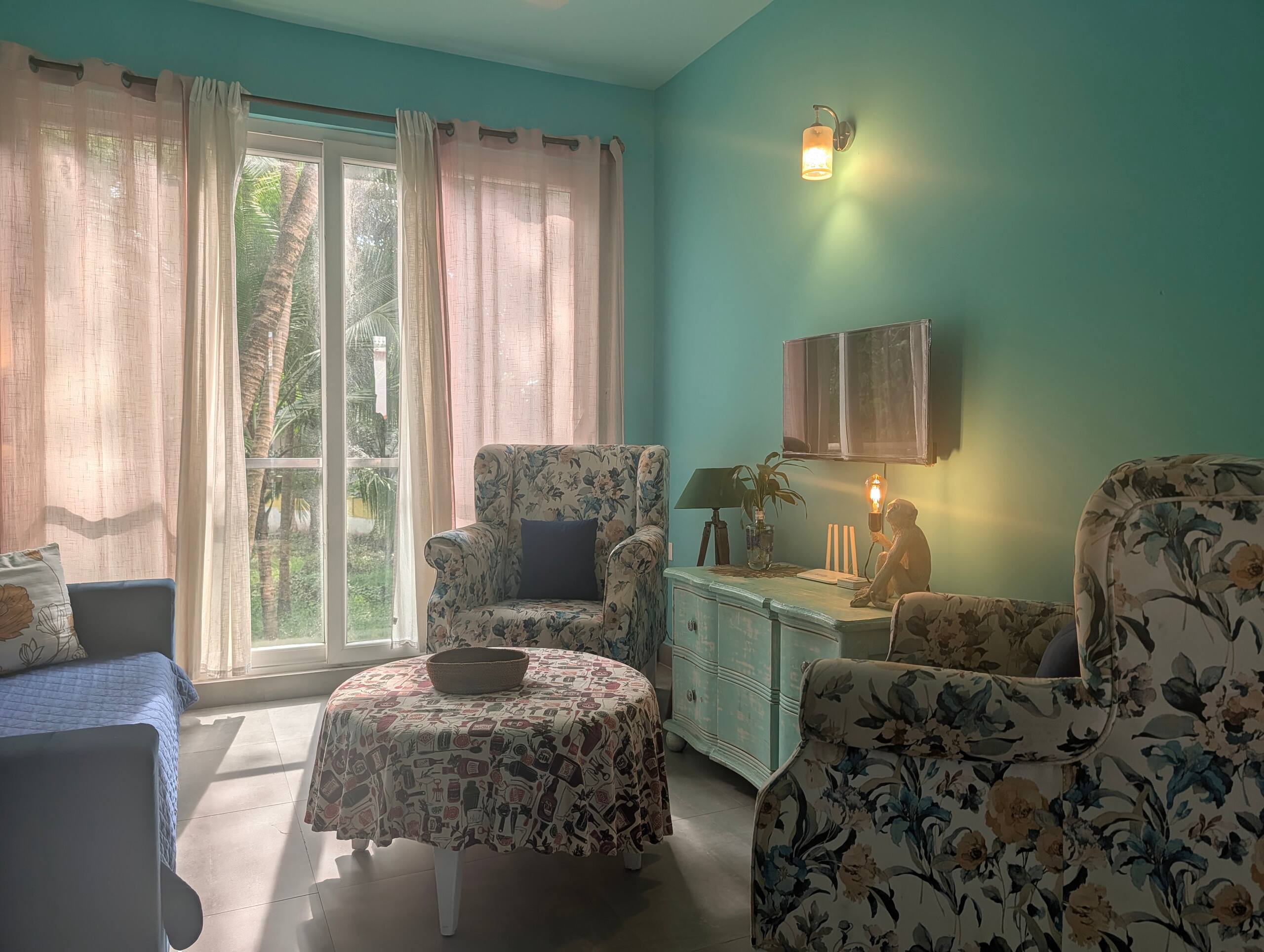 Sun-Kissed Studio: Delightful 1BR Retreat w pool 6