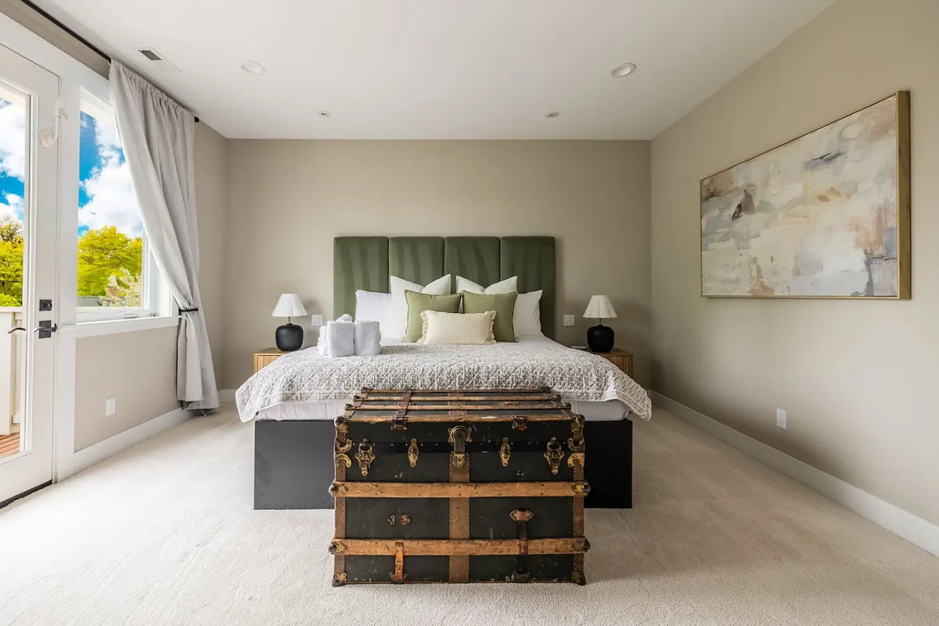 Hilltop Hideaway 17