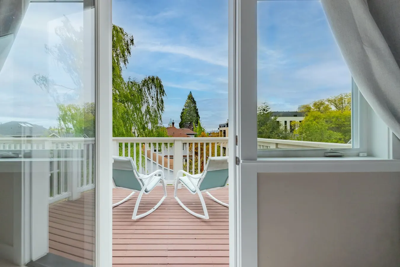 Hilltop Hideaway 20