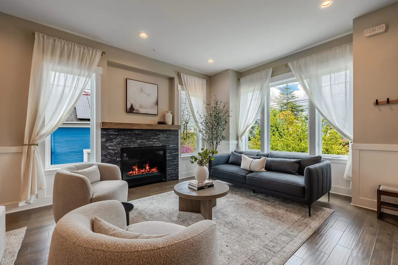 Hilltop Hideaway 6