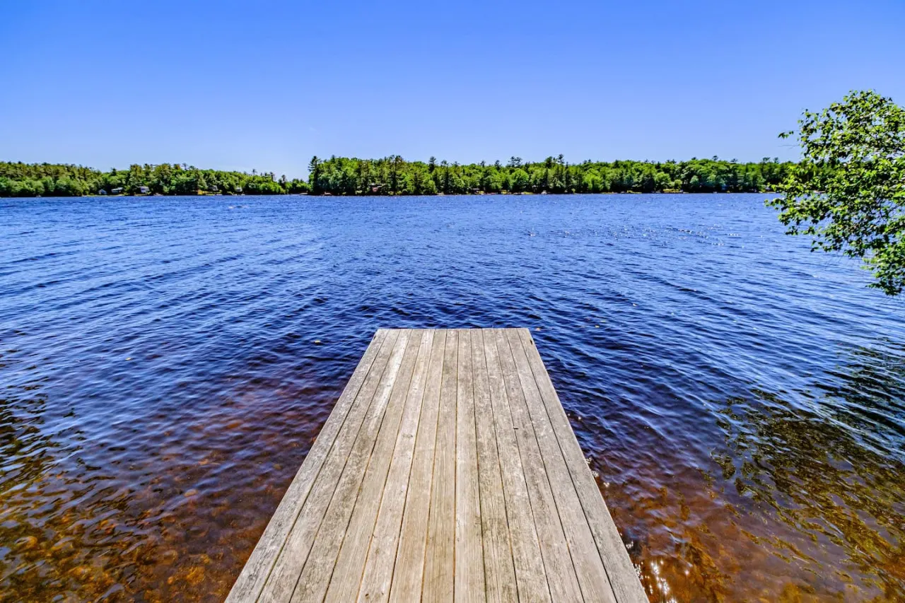 Camp Henry- Remodeled Lakefront on Little Sebago w dock+kayaks — photo 3